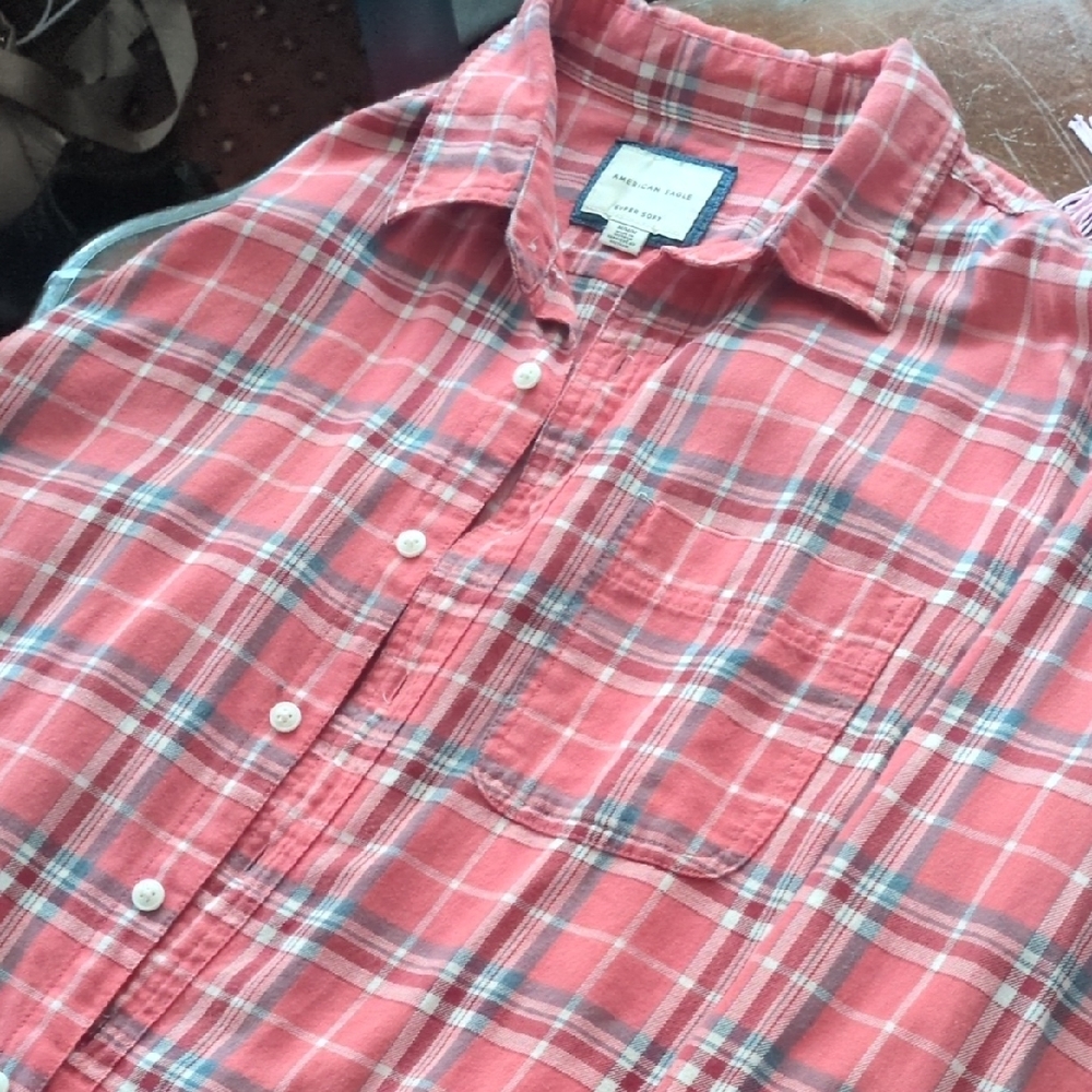 American Eagle Super Soft Plaid Long Sleeeve